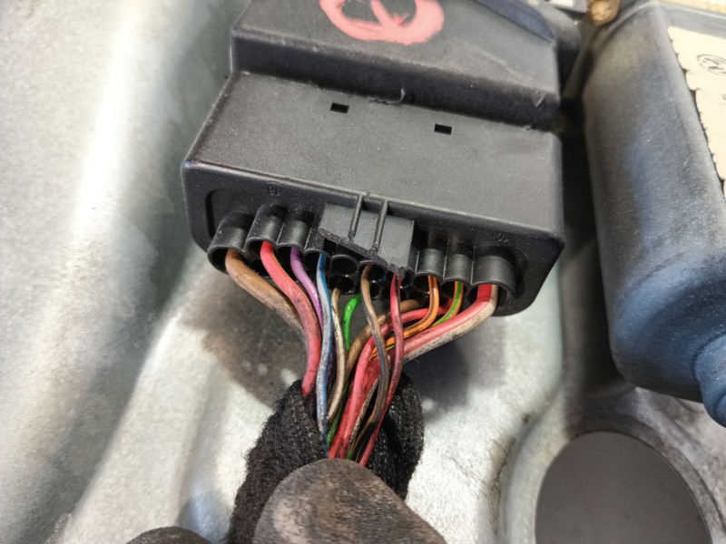 Recambio de elevalunas trasero derecho para volkswagen golf iv (1j1) 1.9 tdi referencia OEM IAM 1J4839462F  