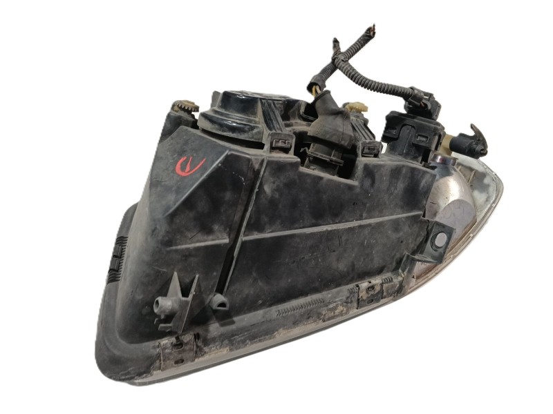 Recambio de faro derecho para audi a3 (8l1) 1.6 referencia OEM IAM 8L0941030  