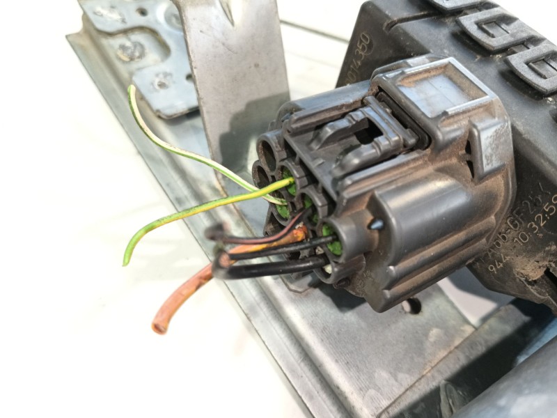 Recambio de elevalunas delantero izquierdo para ford mondeo iii sedán (b4y) 2.0 16v tddi / tdci referencia OEM IAM 1417698  