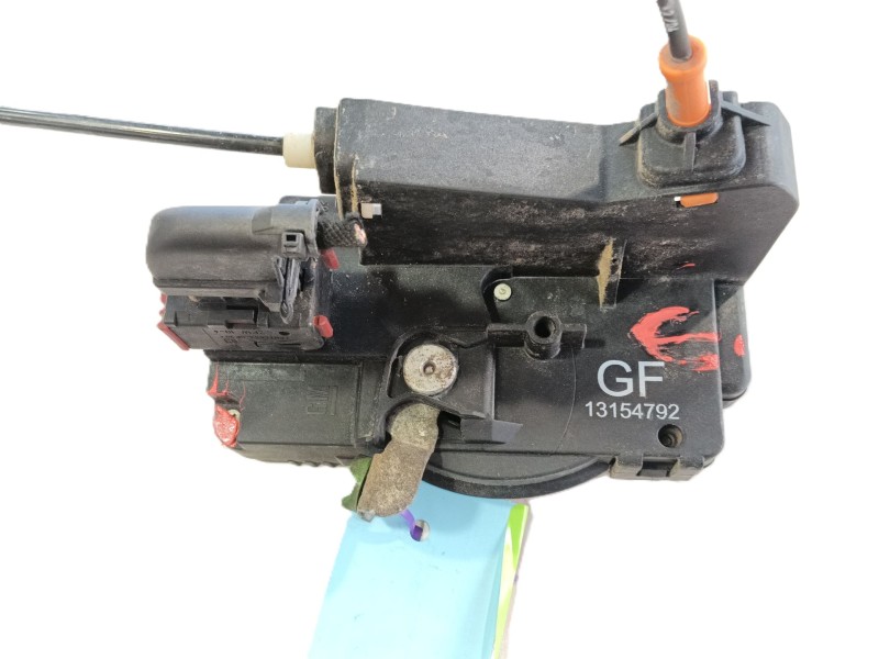 Recambio de cerradura puerta delantera derecha para opel combo tour 1.7 cdti 16v referencia OEM IAM 24434885  