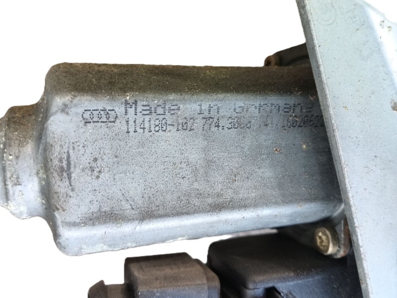 Recambio de elevalunas delantero derecho para audi a3 (8l1) 1.6 referencia OEM IAM 8L3837462  