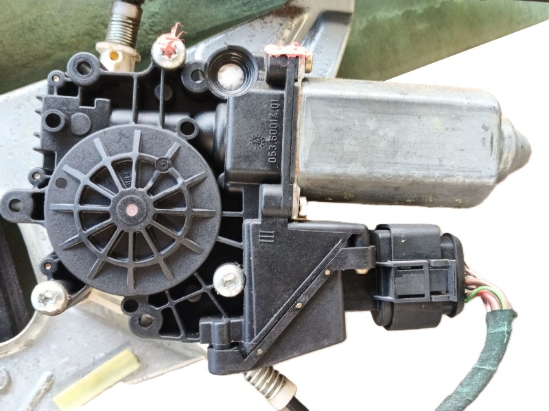 Recambio de elevalunas delantero derecho para audi a3 (8l1) 1.6 referencia OEM IAM 8L3837462  