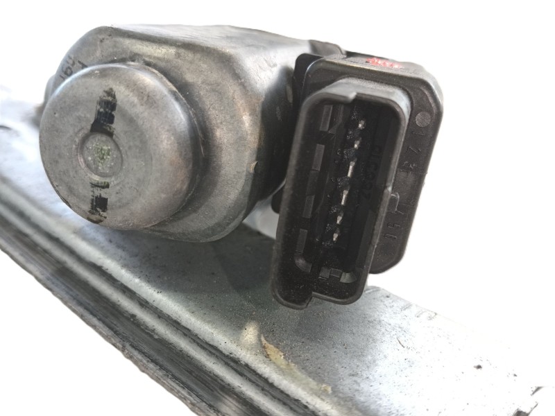 Recambio de elevalunas delantero izquierdo para renault scénic ii (jm0/1_) 1.5 dci (jm1e, jm16) referencia OEM IAM 8200646841  