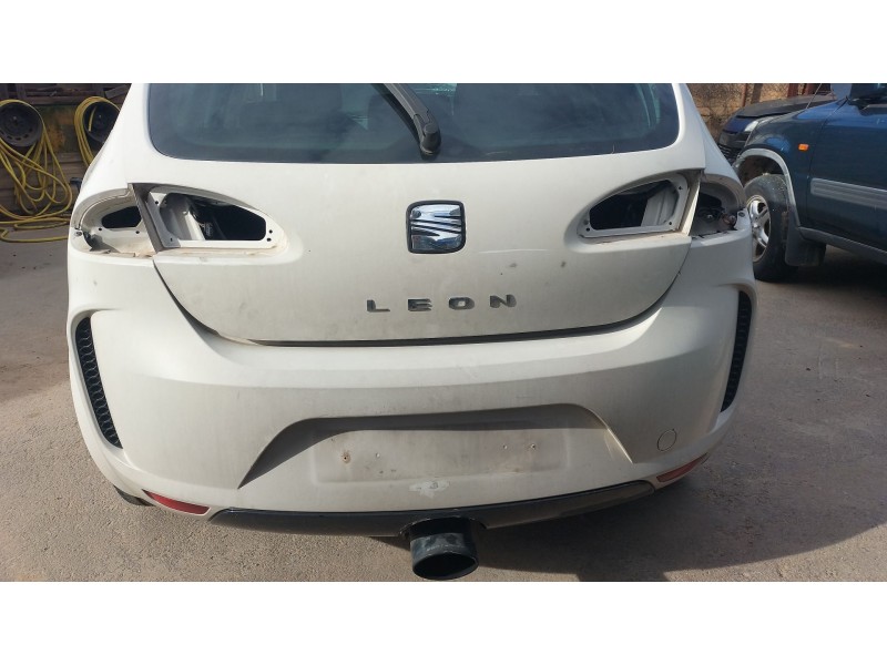 Recambio de paragolpes trasero para seat leon (1p1) 1.9 tdi referencia OEM IAM 1P0807421GRU  