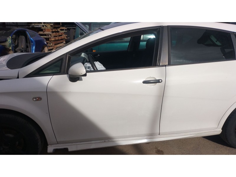 Recambio de puerta delantera izquierda para seat leon (1p1) 1.9 tdi referencia OEM IAM 1P0831055A  