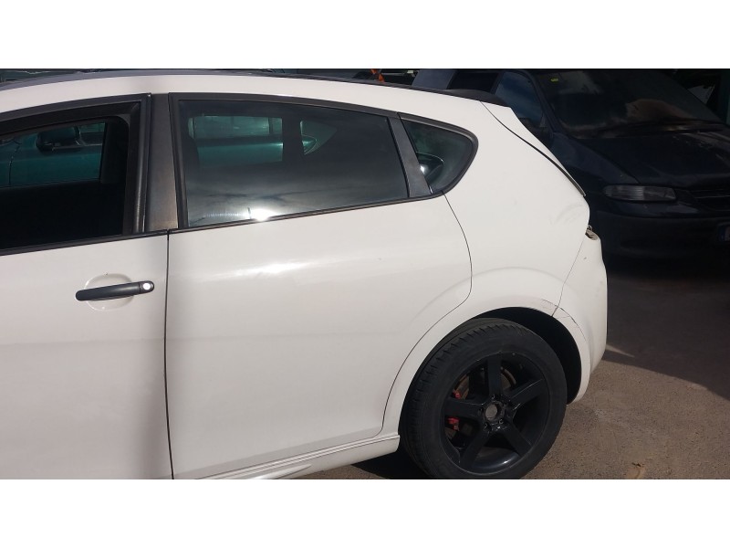Recambio de puerta trasera izquierda para seat leon (1p1) 1.9 tdi referencia OEM IAM 1P0833055  