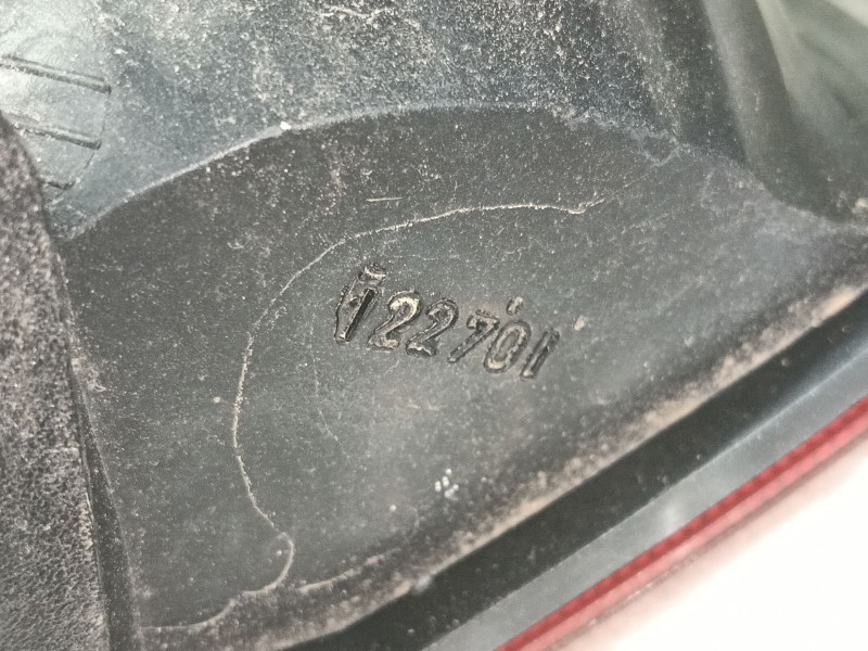 Recambio de piloto trasero derecho para opel combo tour 1.7 cdti 16v referencia OEM IAM 9199763  