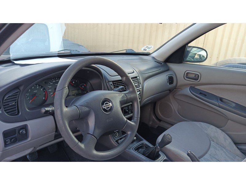 nissan almera ii hatchback (n16) del año 2001