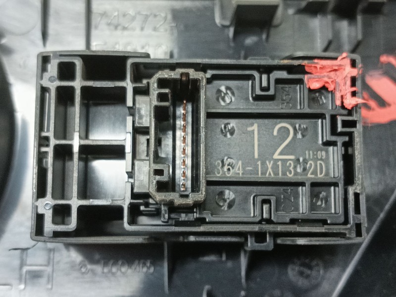 Recambio de mando elevalunas trasero izquierdo para toyota c-hr (_x1_) 1.8 hybrid (zyx10_, zyx11_) referencia OEM IAM   