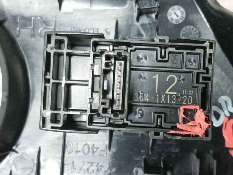 Recambio de mando elevalunas trasero derecho para toyota c-hr (_x1_) 1.8 hybrid (zyx10_, zyx11_) referencia OEM IAM   