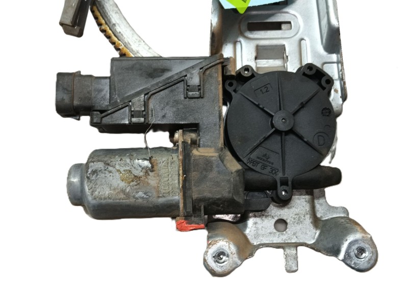 Recambio de elevalunas delantero izquierdo para opel combo tour 1.7 cdti 16v referencia OEM IAM 93186828  