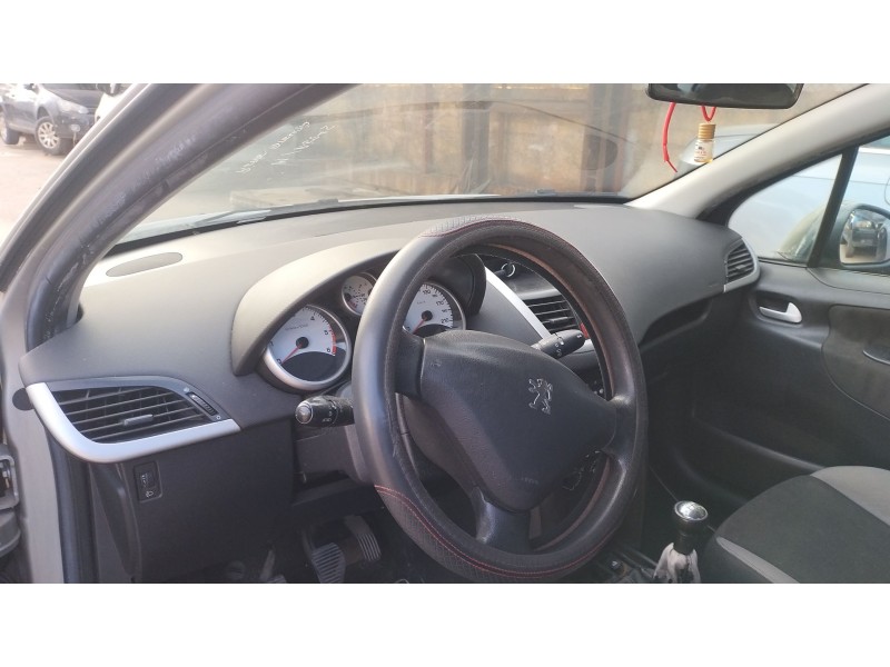 Recambio de salpicadero para peugeot 207/207+ (wa_, wc_) 1.6 hdi referencia OEM IAM 8211XS  