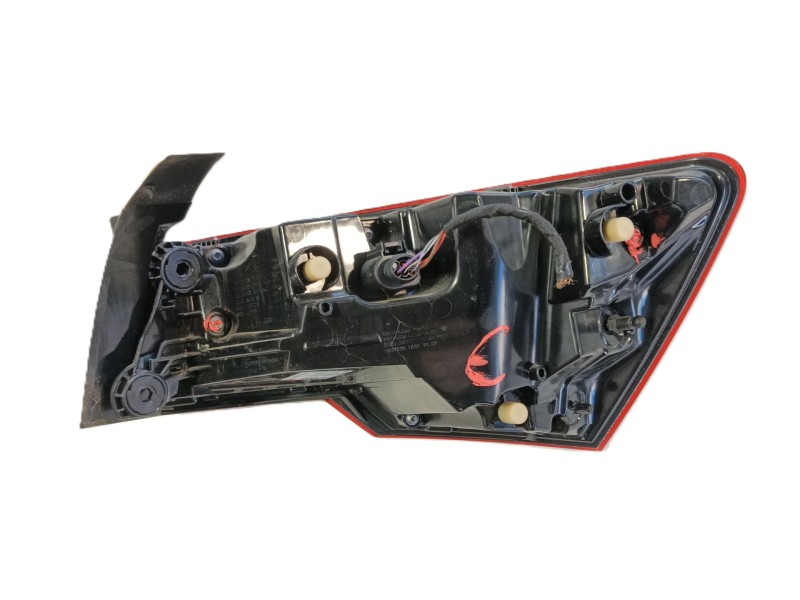 Recambio de piloto trasero izquierdo para skoda octavia iv (nx3, nn3, pv3) 2.0 tdi referencia OEM IAM   