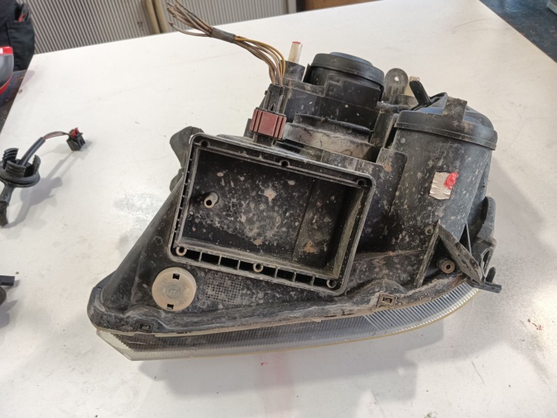 Recambio de faro derecho para opel meriva a monospace (x03) 1.7 dti (e75) referencia OEM IAM 93175365  