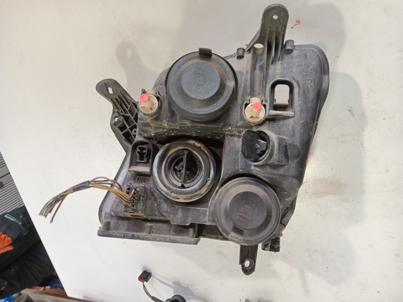 Recambio de faro derecho para opel meriva a monospace (x03) 1.7 dti (e75) referencia OEM IAM 93175365  