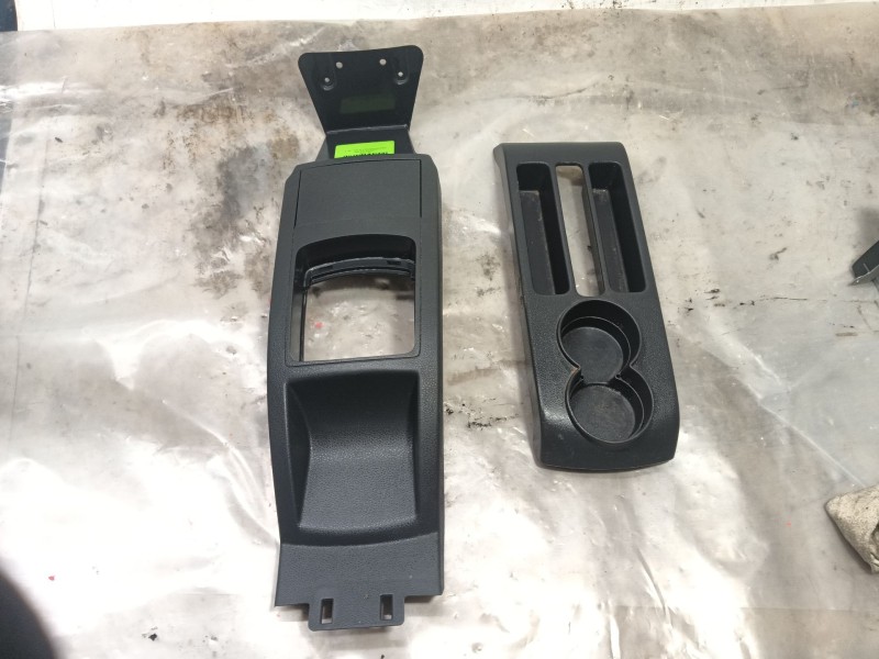 Recambio de consola central para volkswagen polo iv (9n_, 9a_) 1.4 16v referencia OEM IAM   