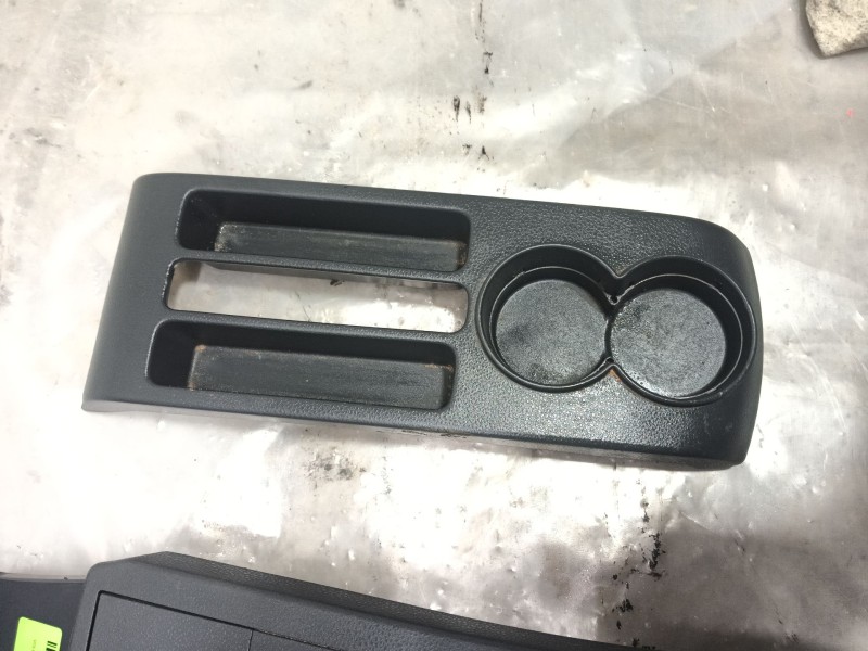 Recambio de consola central para volkswagen polo iv (9n_, 9a_) 1.4 16v referencia OEM IAM   