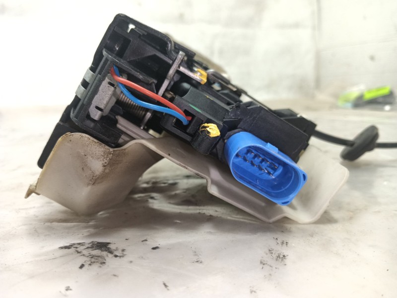 Recambio de cerradura puerta delantera izquierda para volkswagen golf v (1k1) 1.9 tdi referencia OEM IAM   