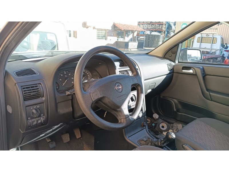 opel astra g hatchback (t98) del año 2002