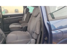 Recambio de asiento trasero izquierdo para ssangyong rodius i 2.7 xdi referencia OEM IAM   