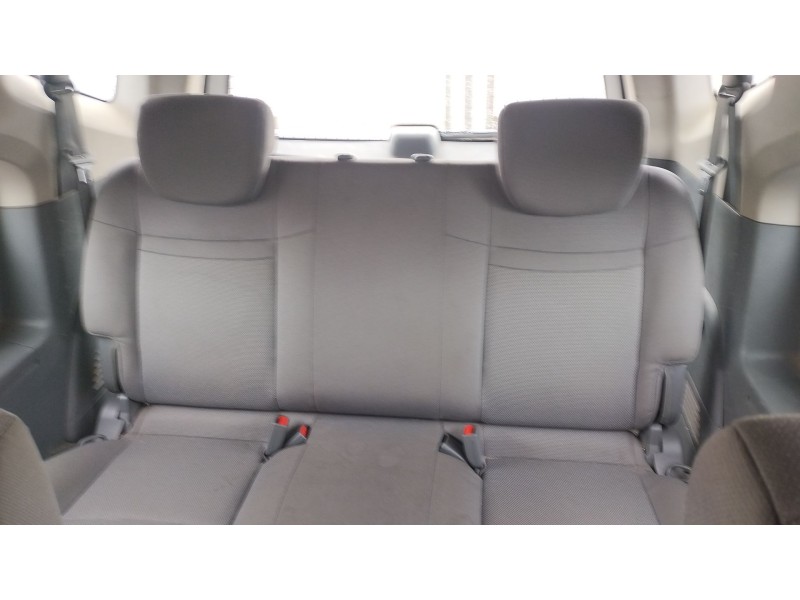 Recambio de asientos traseros para ssangyong rodius i 2.7 xdi referencia OEM IAM   