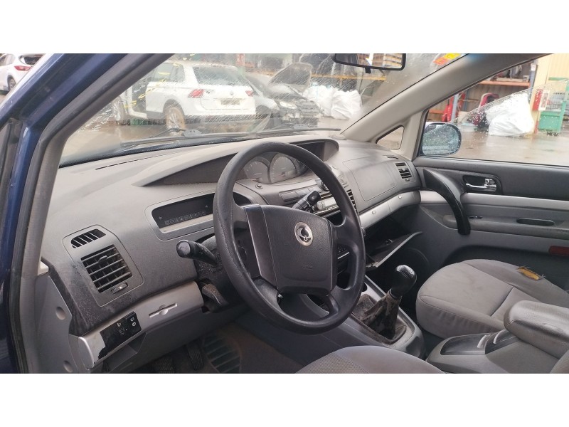 Recambio de salpicadero para ssangyong rodius i 2.7 xdi referencia OEM IAM 7650A21001OAF  