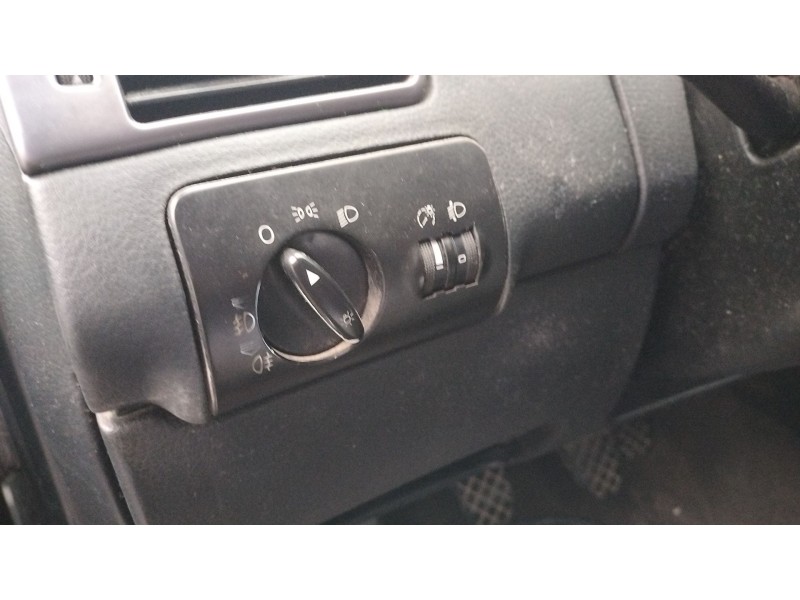 Recambio de mando luces para audi a6 c5 (4b2, 4b4) 2.4 referencia OEM IAM   