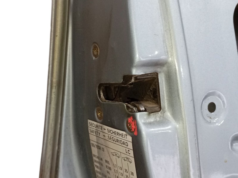 Recambio de puerta delantera izquierda para peugeot 205 ii (20a/c) 1.2 referencia OEM IAM 9002F0  