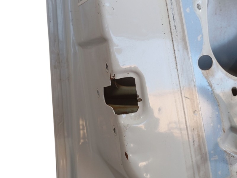 Recambio de puerta delantera izquierda para opel combo tour 1.7 cdti 16v referencia OEM IAM 13227382  