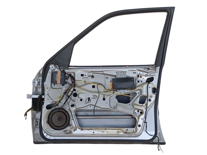 Recambio de puerta delantera derecha para mercedes-benz clase c (w202) c 220 cdi (202.133) referencia OEM IAM 202720160528  