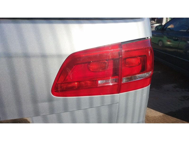 Recambio de piloto trasero derecho interior para volkswagen touran (1t3) 1.6 tdi referencia OEM IAM   