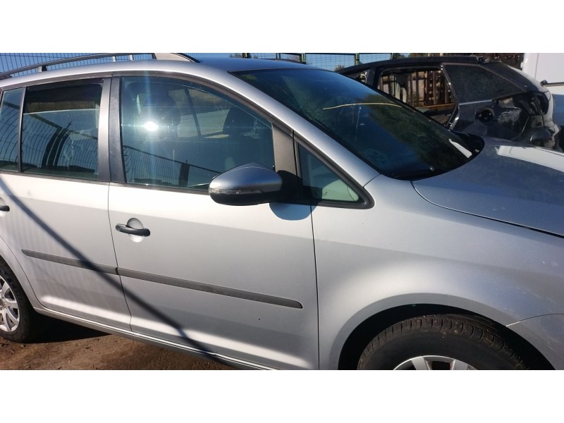 Recambio de puerta delantera derecha para volkswagen touran (1t3) 1.6 tdi referencia OEM IAM   