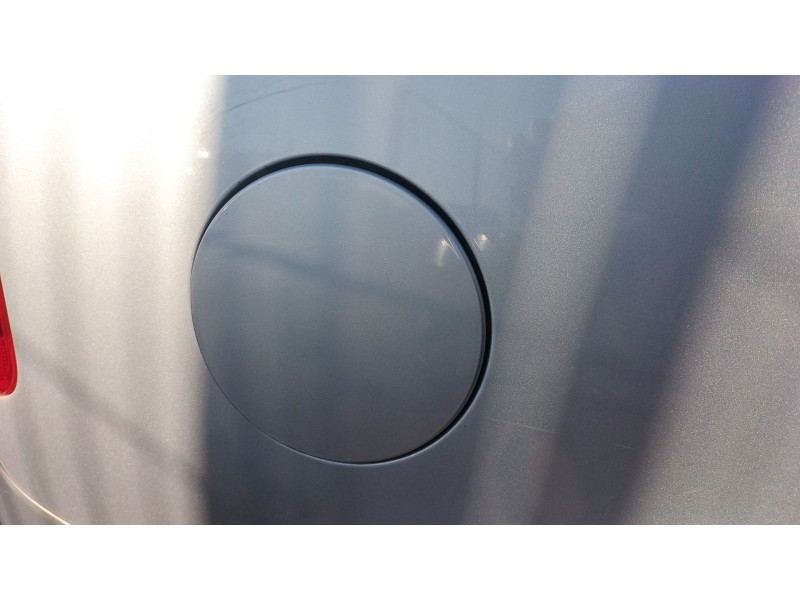 Recambio de tapa exterior combustible para volkswagen touran (1t3) 1.6 tdi referencia OEM IAM   