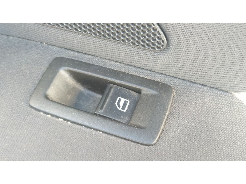 Recambio de mando elevalunas trasero derecho para volkswagen touran (1t3) 1.6 tdi referencia OEM IAM   