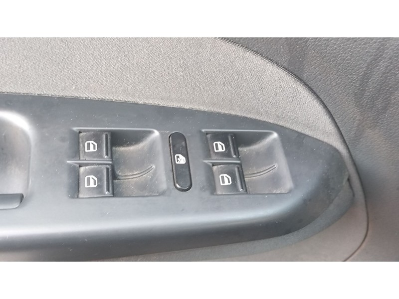 Recambio de mando elevalunas trasero izquierdo para volkswagen touran (1t3) 1.6 tdi referencia OEM IAM   