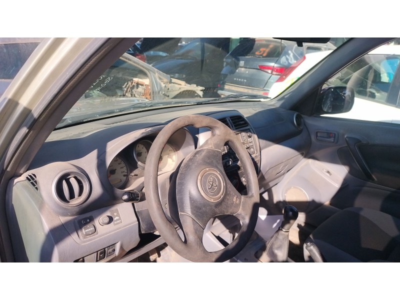 Recambio de salpicadero para toyota rav 4 ii (_a2_) 2.0 d 4wd (cla20_, cla21_) referencia OEM IAM   