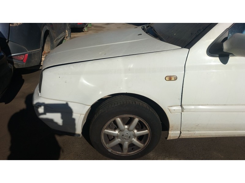 Recambio de aleta delantera izquierda para volkswagen golf iii variant (1h5) 1.9 tdi referencia OEM IAM   