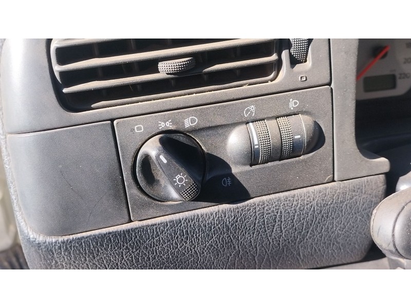 Recambio de mando luces para volkswagen golf iii variant (1h5) 1.9 tdi referencia OEM IAM   