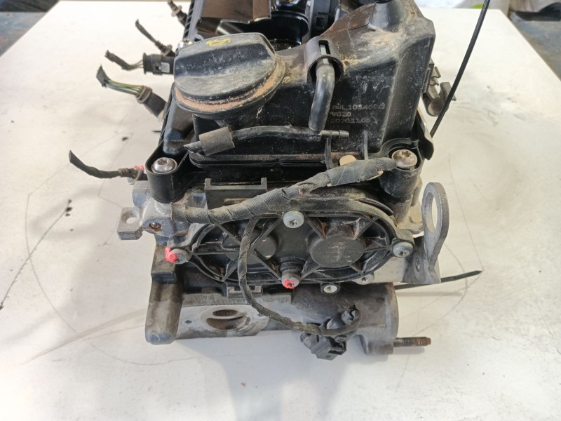 Recambio de culata para seat ateca 5fp / fdffax0 khp8pz xperience at referencia OEM IAM 04L103064A  