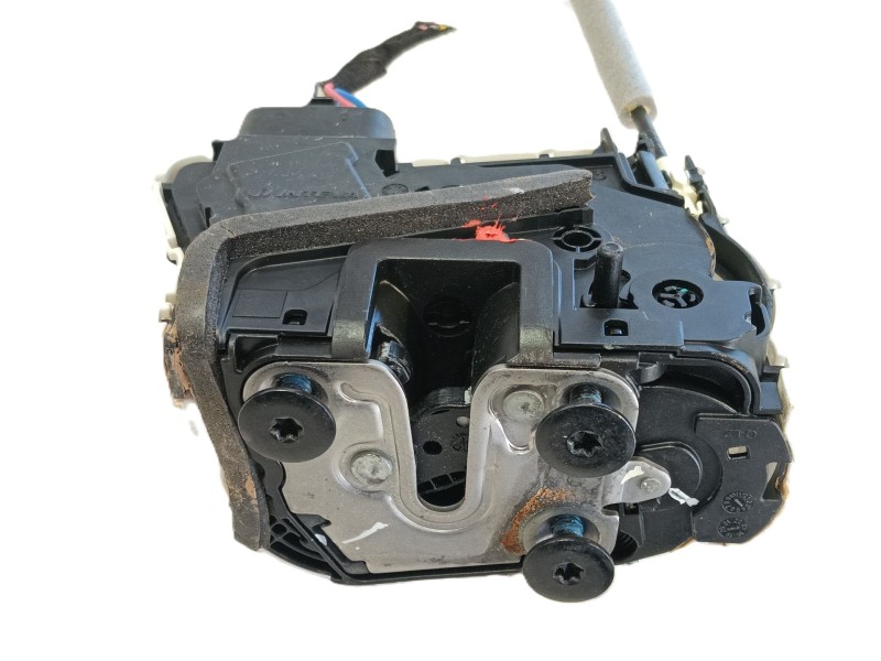 Recambio de cerradura puerta trasera izquierda para mg zs suv (azs1) 1.0 t-gdi referencia OEM IAM 10640593  