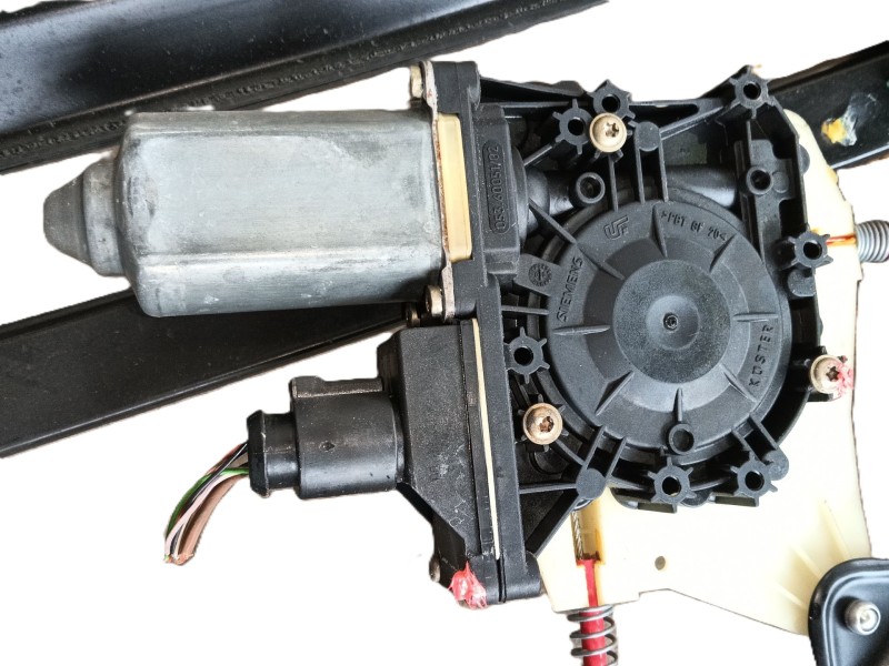 Recambio de elevalunas delantero derecho para audi a3 (8l1) 1.9 tdi referencia OEM IAM 8L4837462  