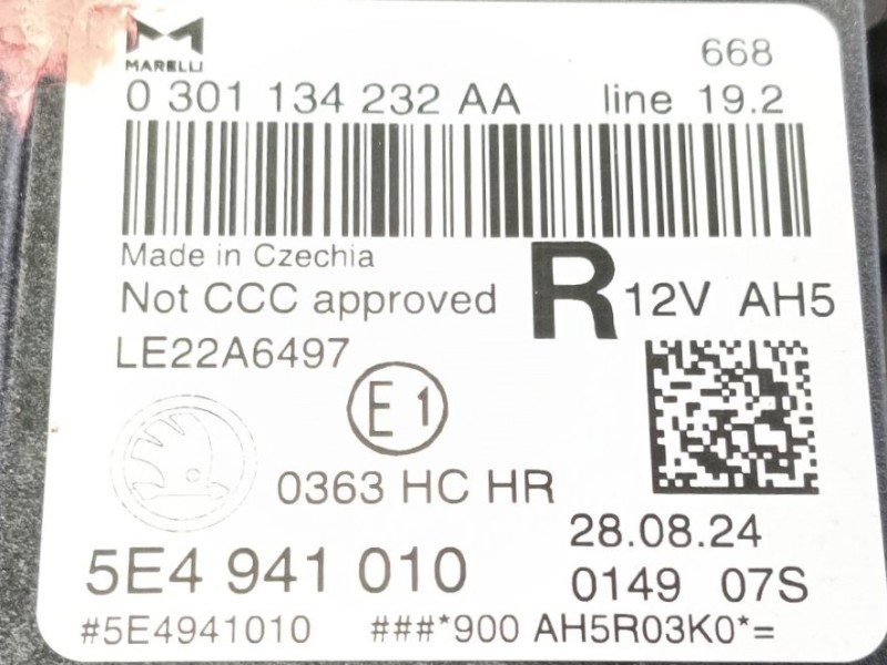Recambio de faro derecho para skoda octavia iv (nx3, nn3, pv3) 2.0 tdi referencia OEM IAM   