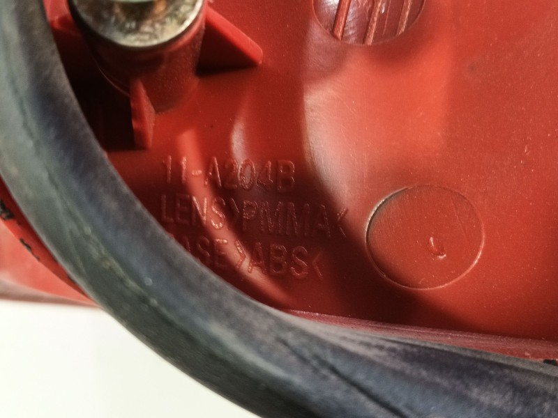 Recambio de piloto trasero izquierdo para audi a3 (8l1) 1.9 tdi referencia OEM IAM 8L0945095A  