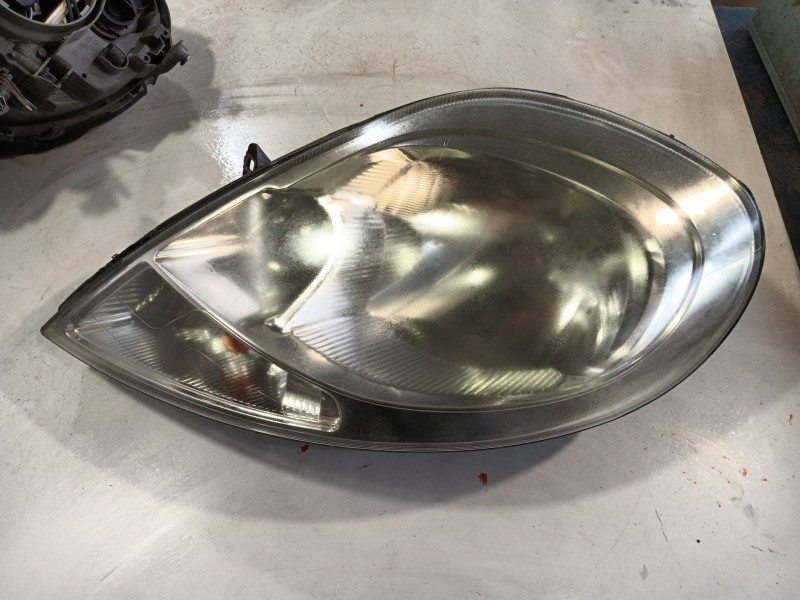 Recambio de faro derecho para opel vivaro a furgoneta (x83) 2.0 cdti (f7) referencia OEM IAM 91165720  