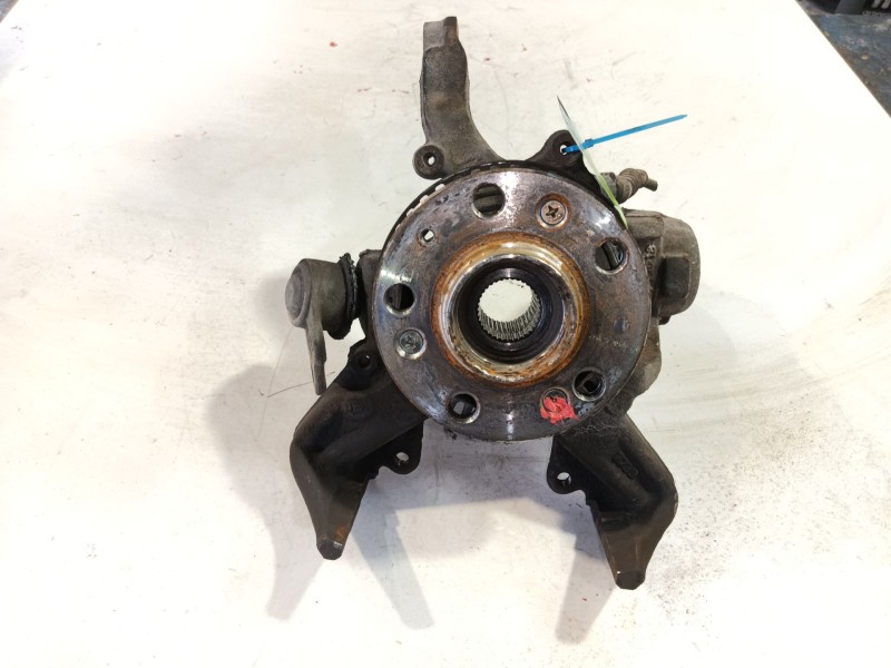 Recambio de mangueta delantera derecha para volkswagen golf iv (1j1) 1.6 referencia OEM IAM 1J0407256N  