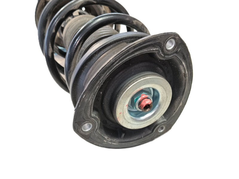 Recambio de amortiguador delantero derecho para skoda octavia iv (nx3, nn3, pv3) 2.0 tdi referencia OEM IAM   