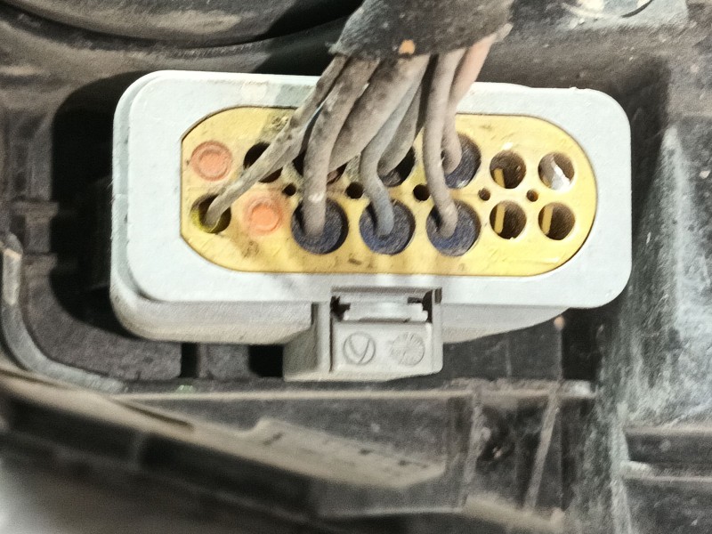 Recambio de faro izquierdo para mercedes-benz clase c (w205) c 180 bluetec / d (205.036) referencia OEM IAM A2059066402  