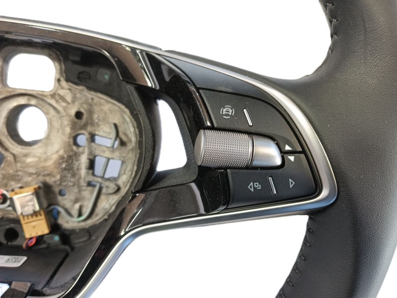 Recambio de volante para skoda octavia iv (nx3, nn3, pv3) 2.0 tdi referencia OEM IAM   