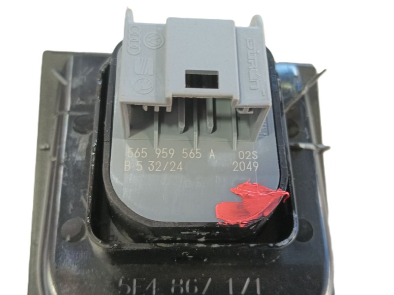 Recambio de mando elevalunas delantero izquierdo para skoda octavia iv (nx3, nn3, pv3) 2.0 tdi referencia OEM IAM   