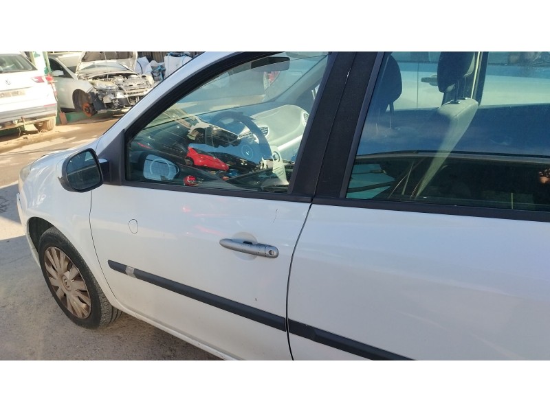 Recambio de puerta delantera izquierda para renault clio iii grandtour (kr0/1_) 1.2 16v (kr02, kr0j) referencia OEM IAM   
